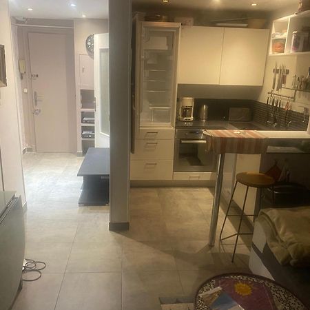 Only 60M To The Beach, 2 Bedroom Cozy Apartment, 80M2 Big Garden, Very Central Канны Экстерьер фото