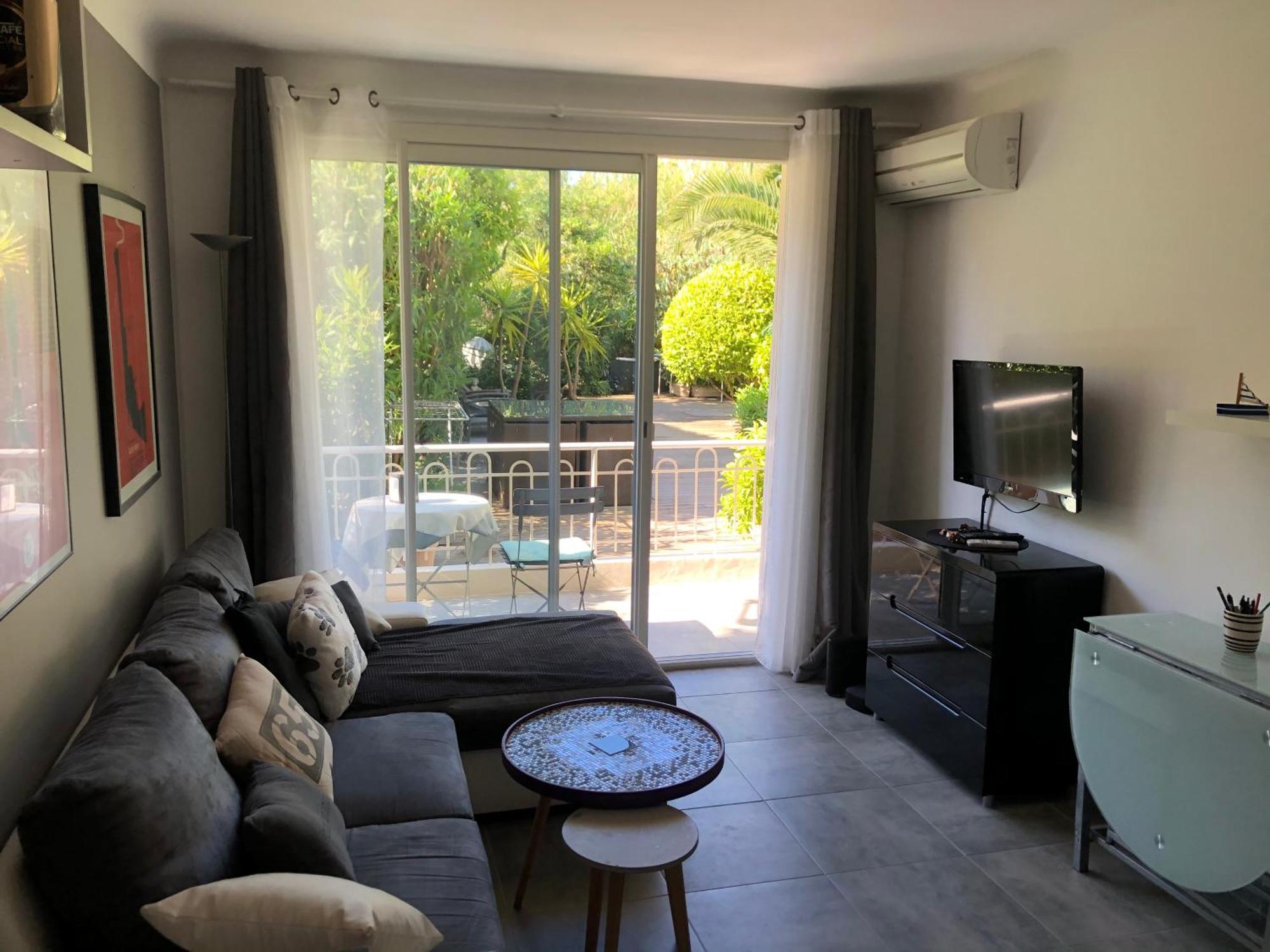 Only 60M To The Beach, 2 Bedroom Cozy Apartment, 80M2 Big Garden, Very Central Канны Экстерьер фото