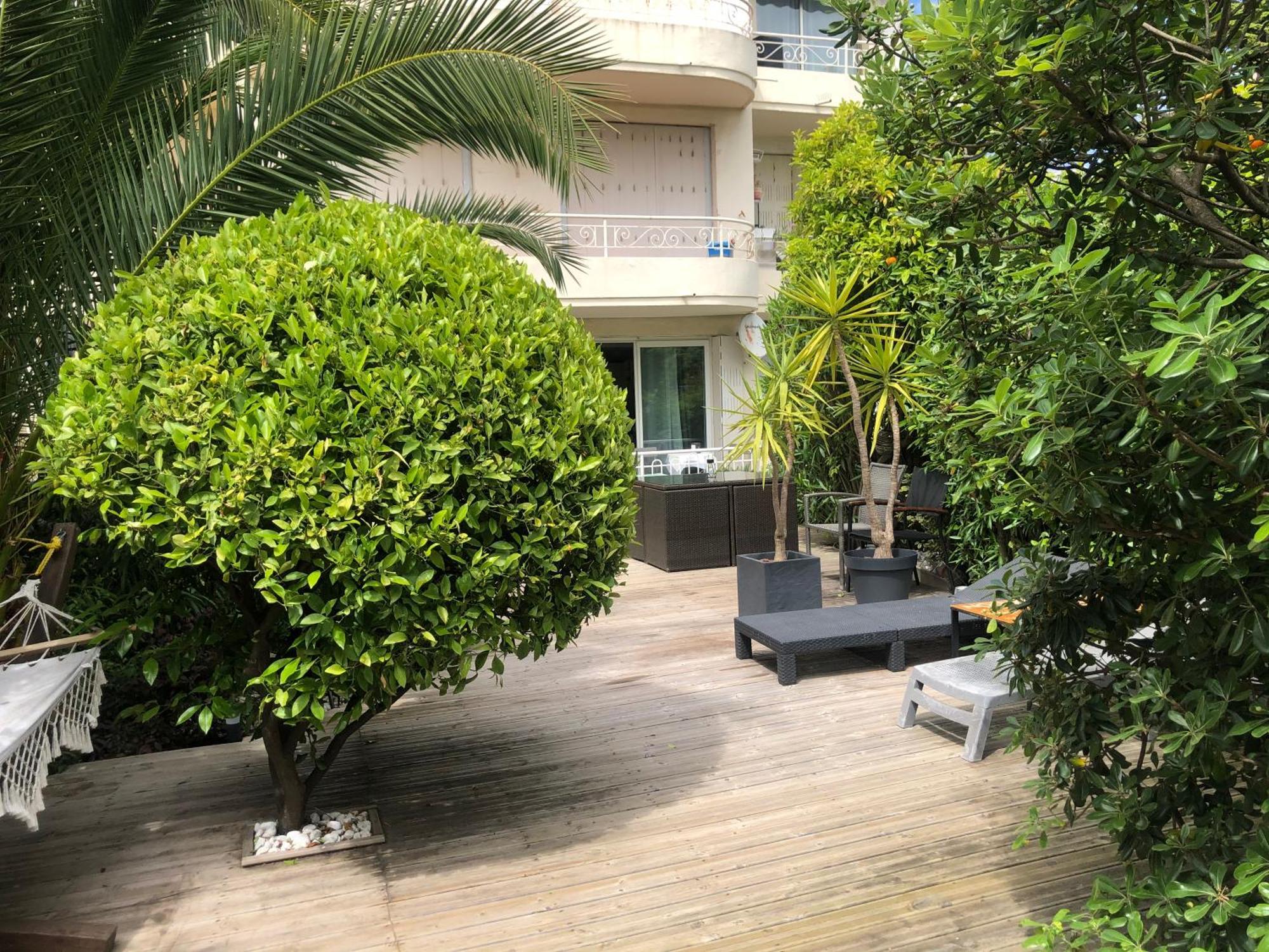 Only 60M To The Beach, 2 Bedroom Cozy Apartment, 80M2 Big Garden, Very Central Канны Экстерьер фото