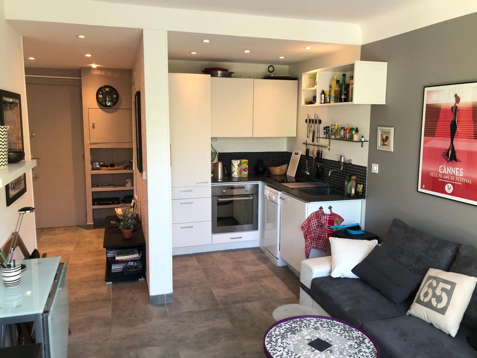 Only 60M To The Beach, 2 Bedroom Cozy Apartment, 80M2 Big Garden, Very Central Канны Экстерьер фото