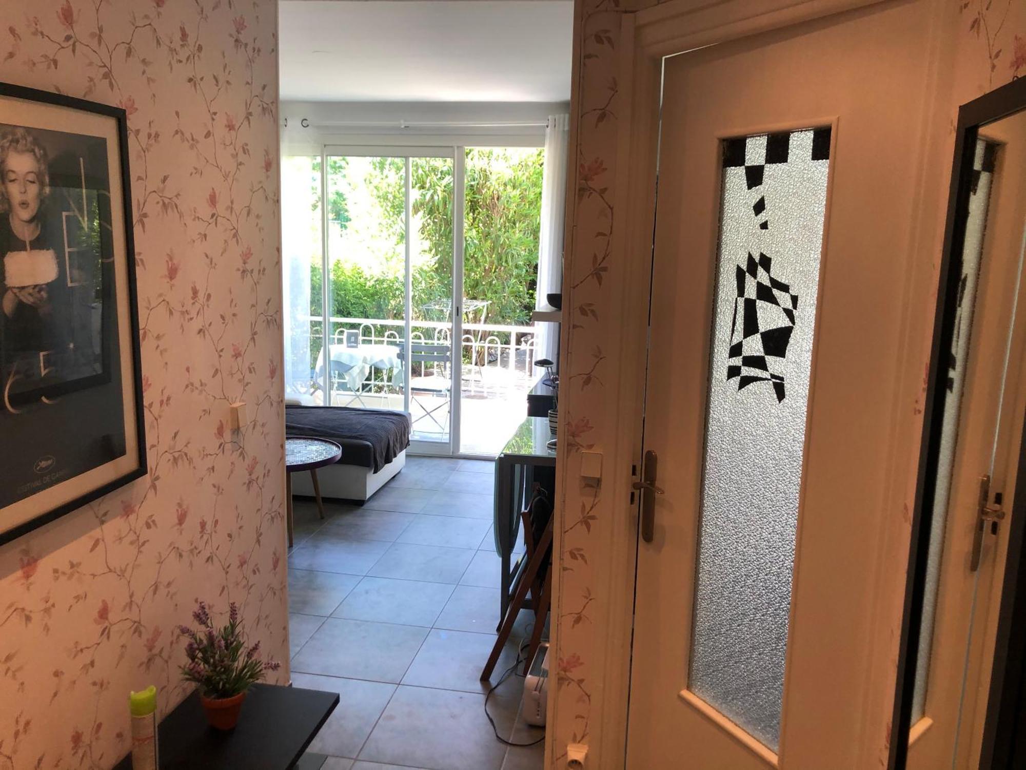 Only 60M To The Beach, 2 Bedroom Cozy Apartment, 80M2 Big Garden, Very Central Канны Экстерьер фото