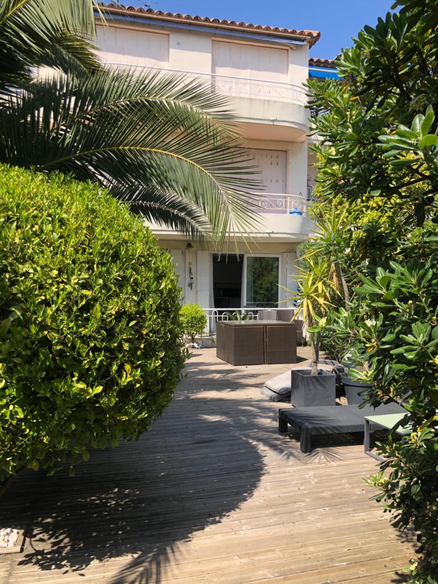 Only 60M To The Beach, 2 Bedroom Cozy Apartment, 80M2 Big Garden, Very Central Канны Экстерьер фото