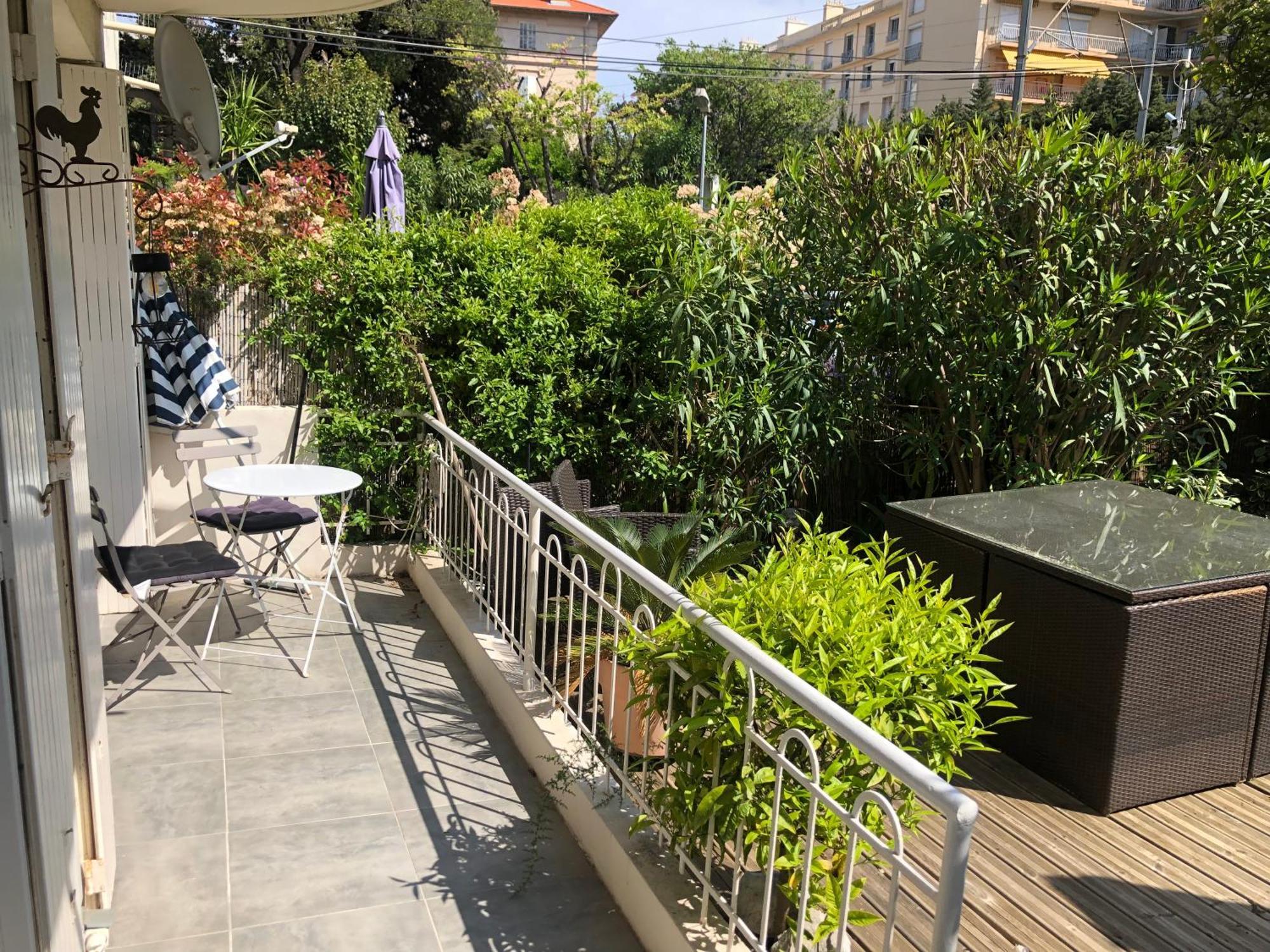 Only 60M To The Beach, 2 Bedroom Cozy Apartment, 80M2 Big Garden, Very Central Канны Экстерьер фото