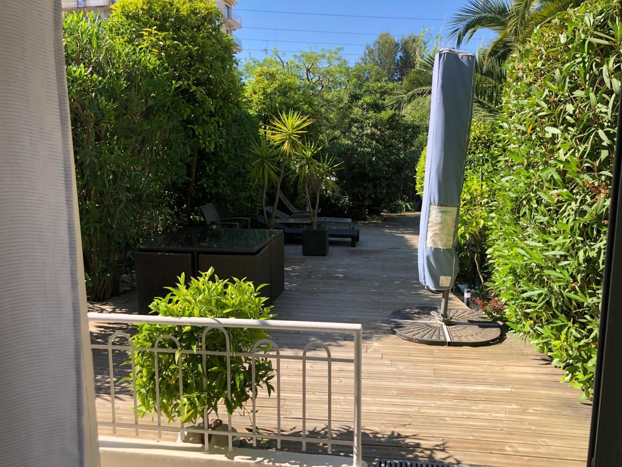 Only 60M To The Beach, 2 Bedroom Cozy Apartment, 80M2 Big Garden, Very Central Канны Экстерьер фото