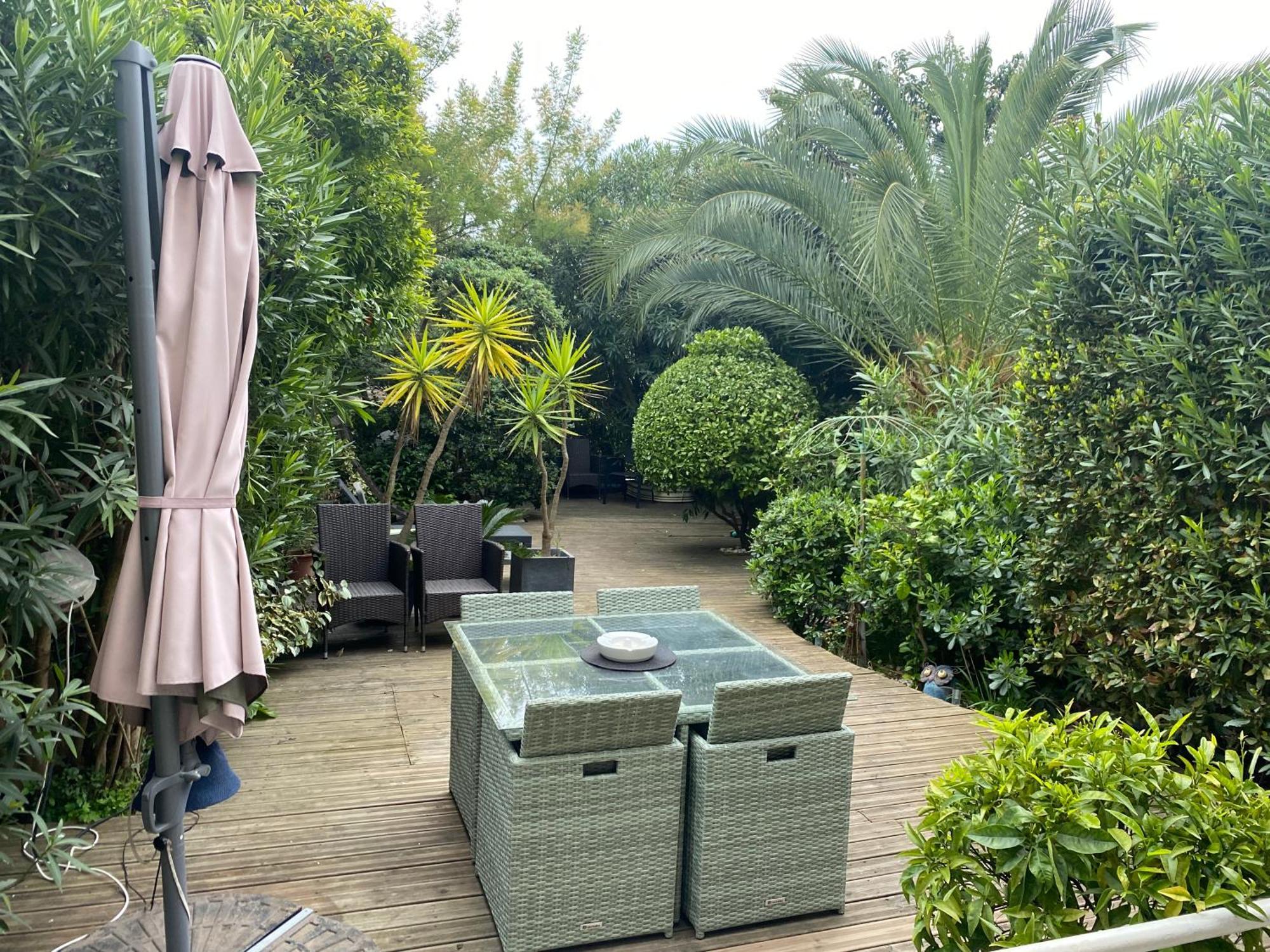 Only 60M To The Beach, 2 Bedroom Cozy Apartment, 80M2 Big Garden, Very Central Канны Экстерьер фото