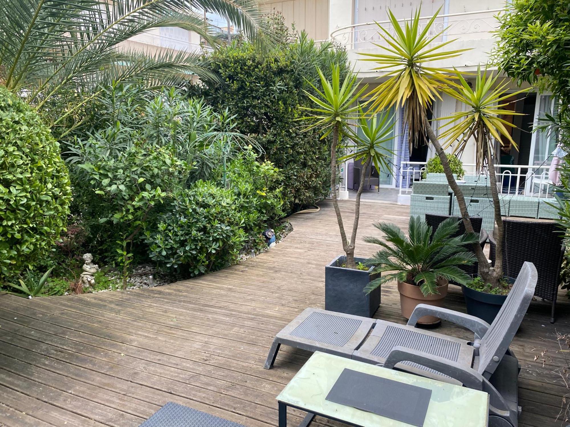 Only 60M To The Beach, 2 Bedroom Cozy Apartment, 80M2 Big Garden, Very Central Канны Экстерьер фото
